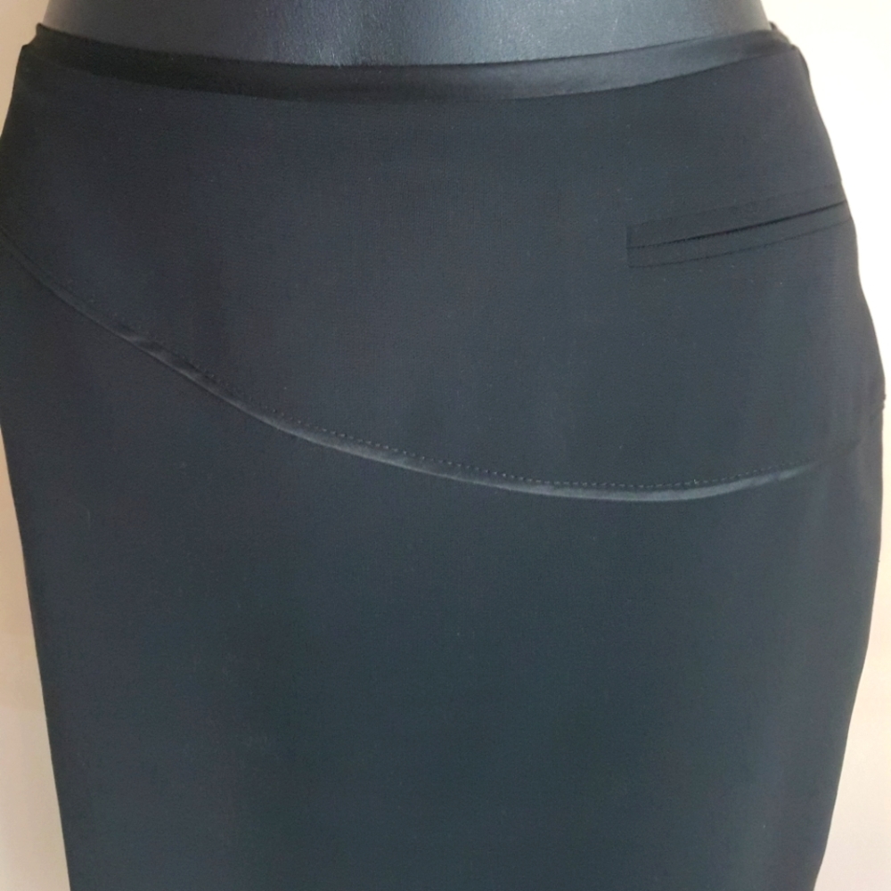 🦋Melanie Lyne🦋 Beautiful Skirt